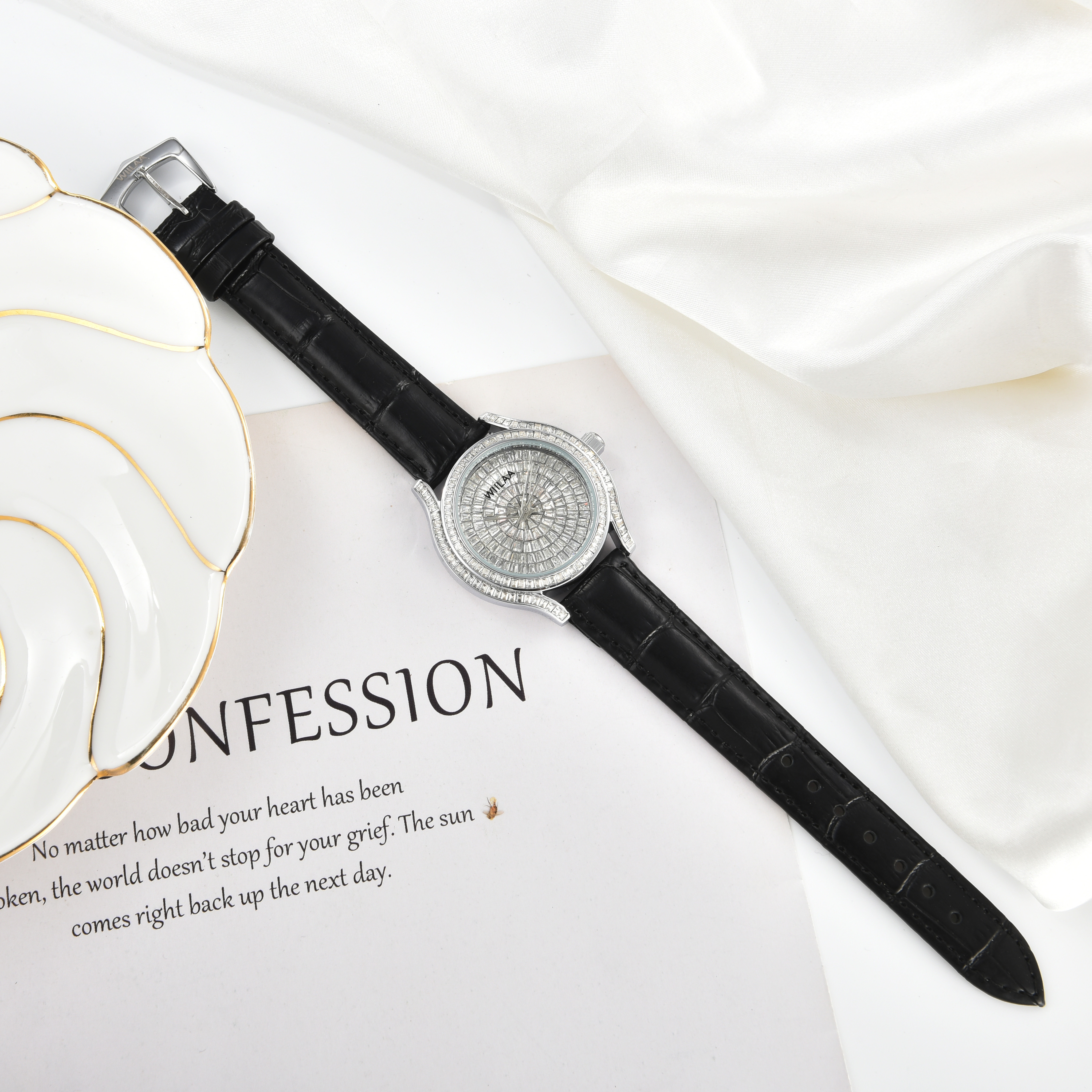 WIILAA Luxury Women's Crystal  - Luxury Watch All Black ulasan dan harga