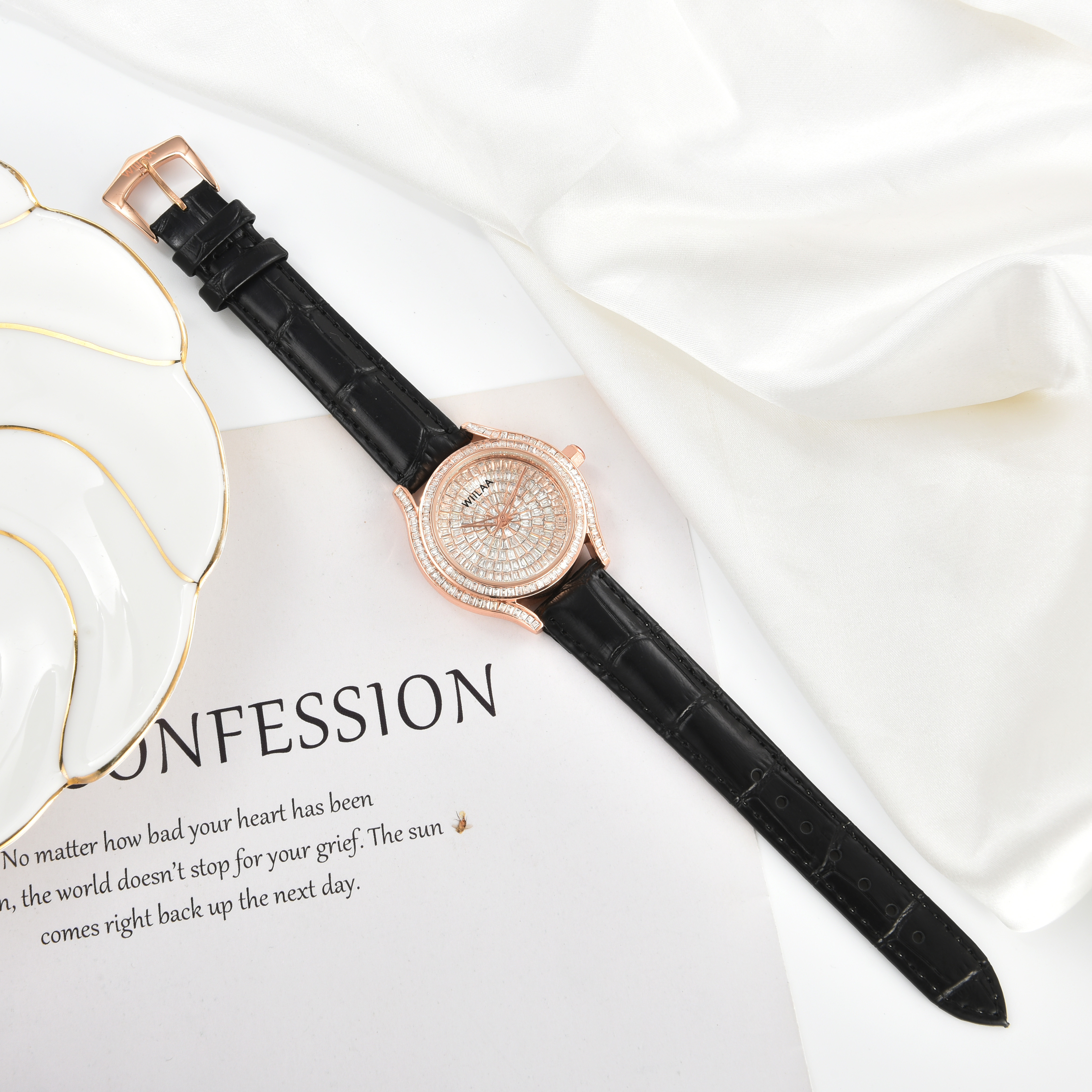 WIILAA Luxury Women's Crystal  - Luxury Watch All Black ulasan dan harga